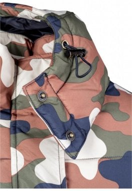 Hooded Camo Puffer Jacket neck