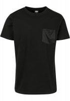 T-shirt med polyesterficka 7