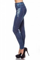 Mörkblå jeans med slitningar 2
