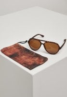 Solglasögon med amberfärgade bågar